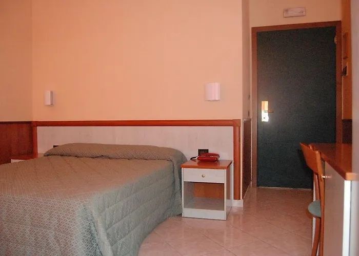 Laurence Hotel 3*
