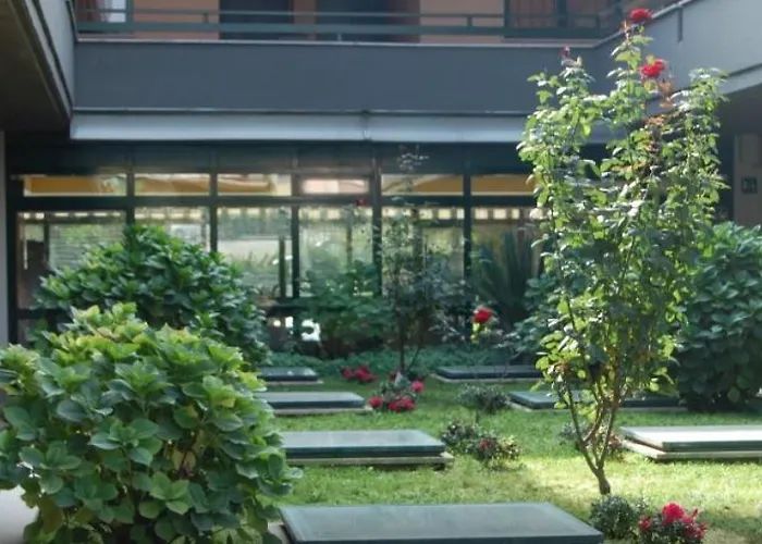 Laurence Hotel