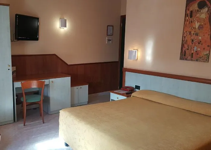 Laurence Hotel